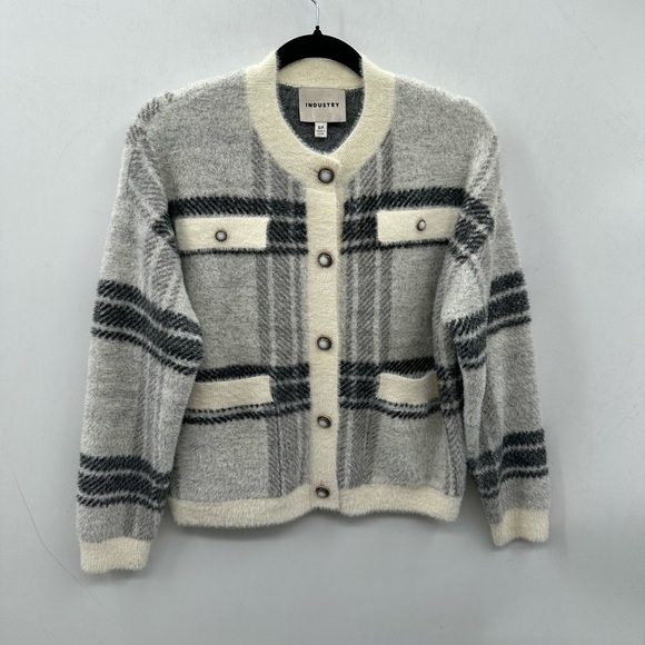 INDUSTRY CLASSIC soft pearl button clueless woman sophisticated cardigan. SM - Picture 2 of 13